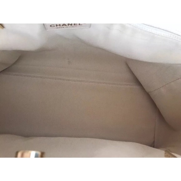 ❌ Chanel Calfskin Executive Cerf Tote Shoulder Bag - Picture 6 of 7